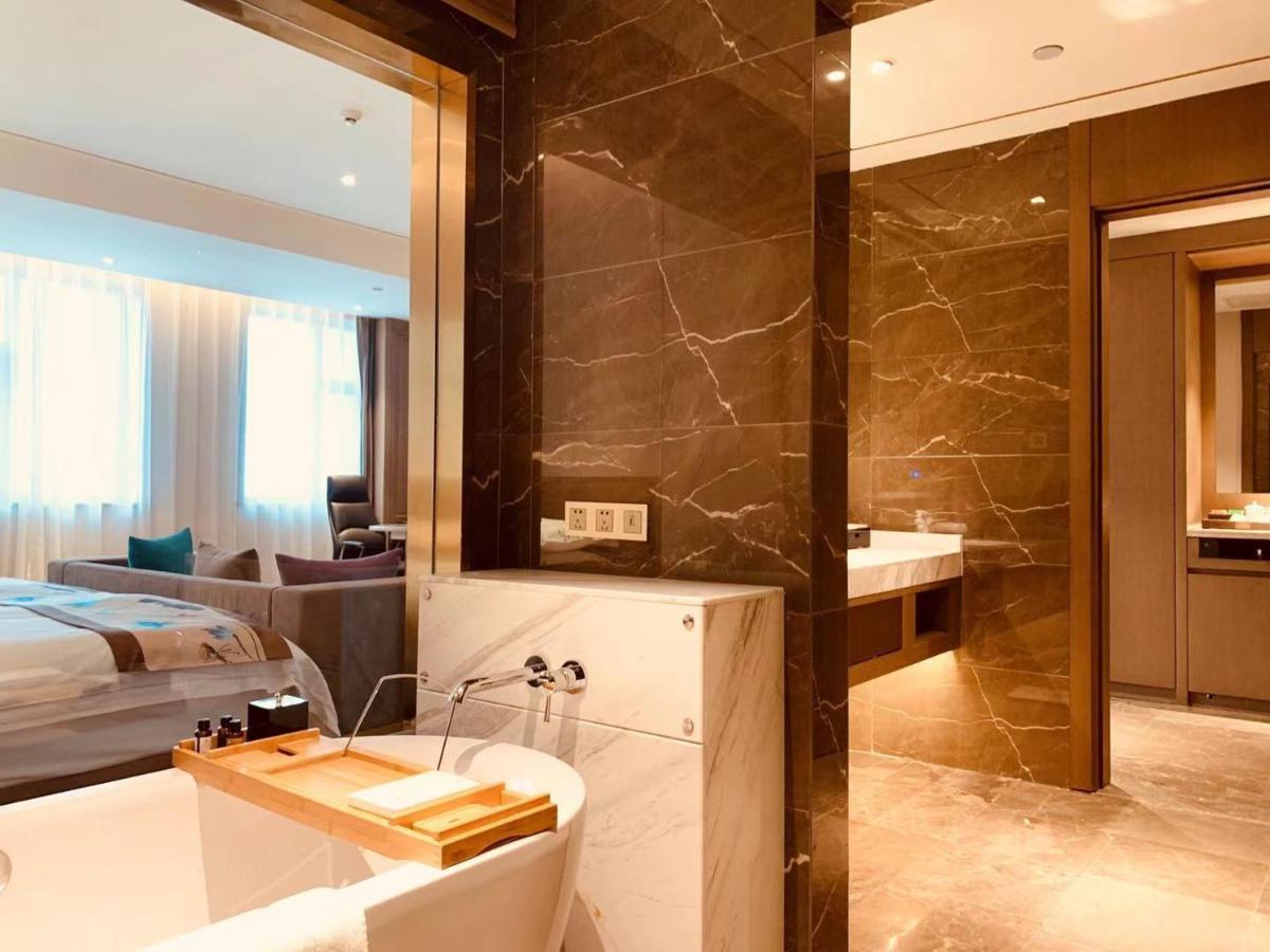 Baoying Jinling Hotel Екстер'єр фото