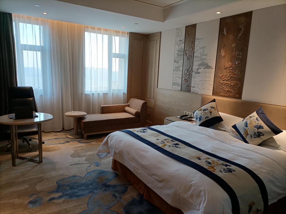 Baoying Jinling Hotel Екстер'єр фото